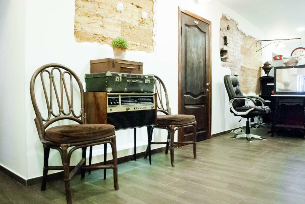 Hostel Uyutniy Dvorik Одеса Екстер'єр фото